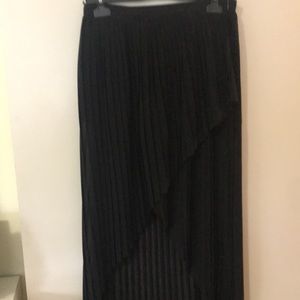 Fabulous Forever 21 High/Low Pleated Skirt Black
